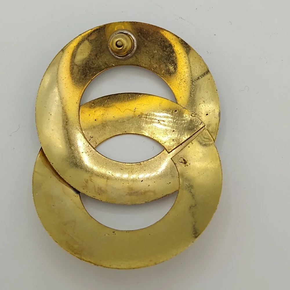 Double Circle Hammered Gold tone and Enamel Post Back Earrings 1980s Vintage - Picture 3 of 8